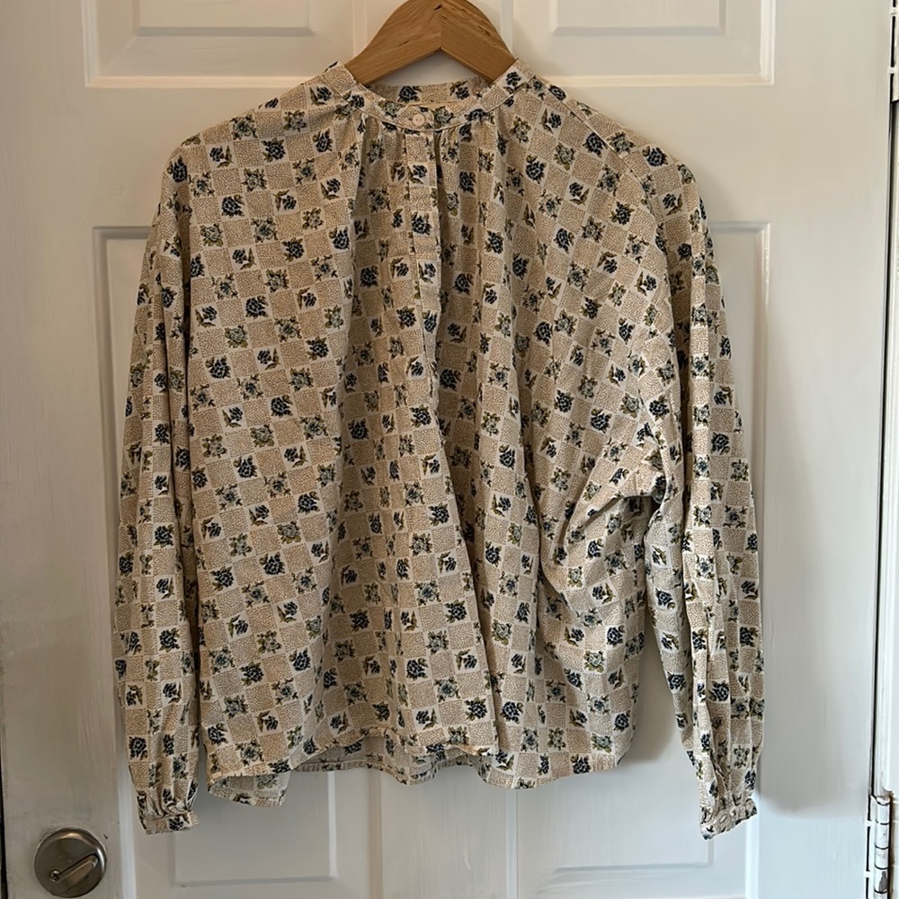 Universal threads checkered floral blouse
